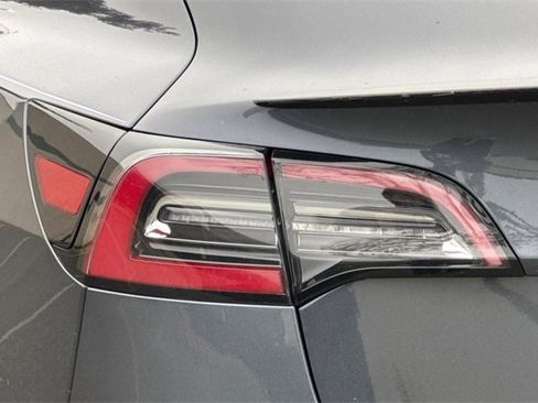 Used 2022 Tesla Model 3 Performance image 43