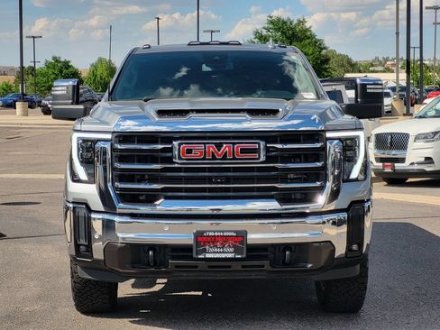 Used 2024 GMC Sierra 2500 SLT w/ SLT Premium Package AWD/4WD image 9
