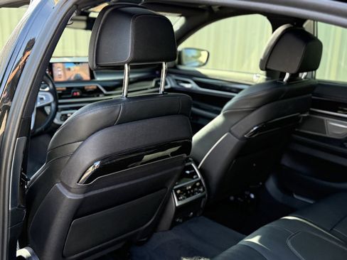 Used 2019 BMW 740i w/ Executive Package RWD image 17