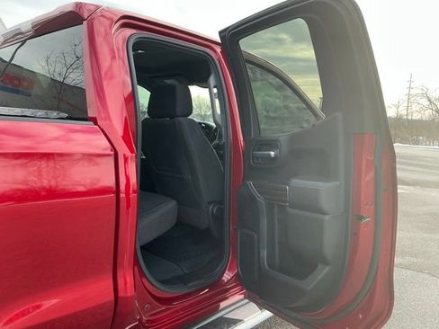 Used 2021 Chevrolet Silverado 1500 RST image 17