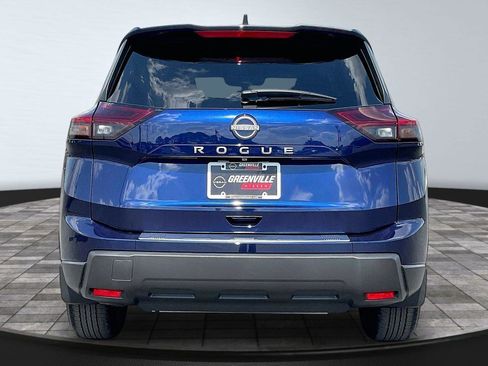 New 2026 Nissan Rogue SV FWD image 5