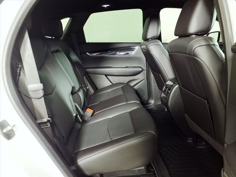 Used 2021 Cadillac XT5 Premium Luxury image 10