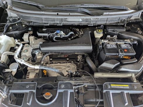 Used 2017 Nissan Rogue SL image 24