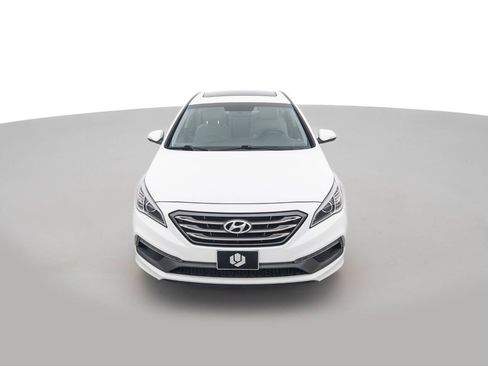 Used 2017 Hyundai Sonata Limited w/ Tech Package 03 FWD image 2