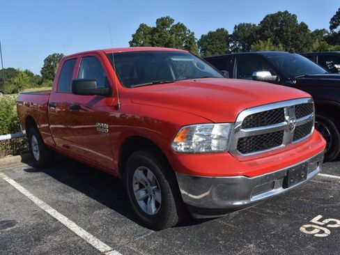 Used 2024 RAM 1500 Classic SLT AWD/4WD image 3