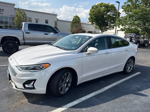 Used 2020 Ford Fusion Titanium FWD image 4