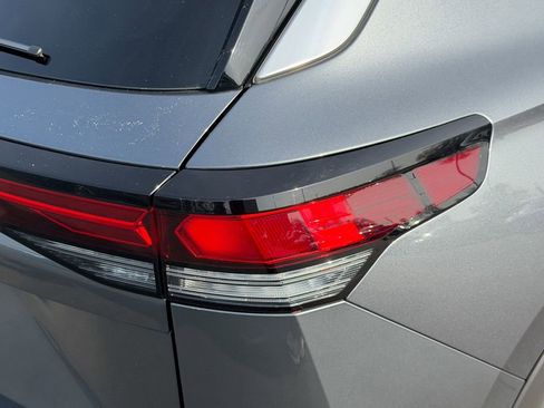 Used 2025 Volkswagen Tiguan S FWD image 6