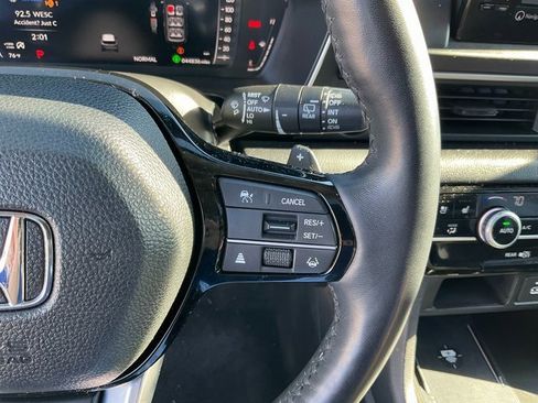 Used 2024 Honda Pilot Elite image 13