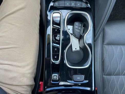 Used 2023 Buick Envision Avenir FWD image 24