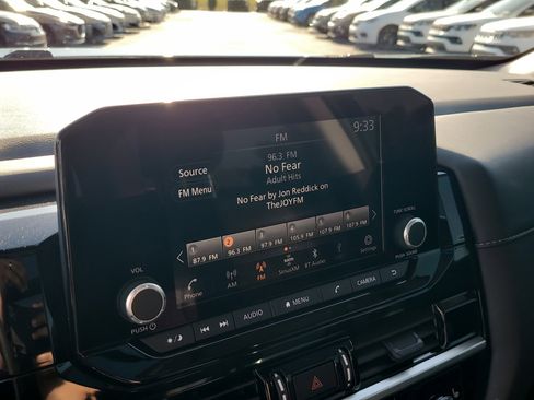 Used 2025 Nissan Pathfinder SV w/ SV Premium Package image 22