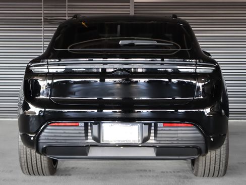 Used 2025 Porsche Macan Turbo Electric image 10