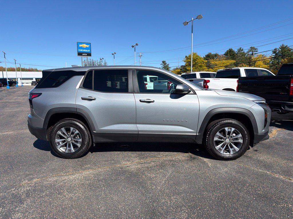 Used 2026 Chevrolet Equinox LT AWD/4WD image 8