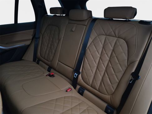 New 2026 BMW X5 xDrive40i w/ M Sport Package image 14