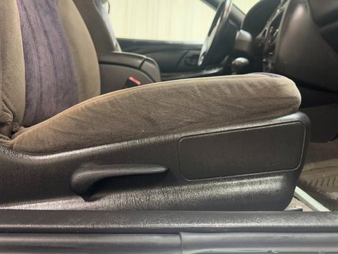 Used 2005 Chevrolet Monte Carlo LS w/ Preferred Equipment Group image 27