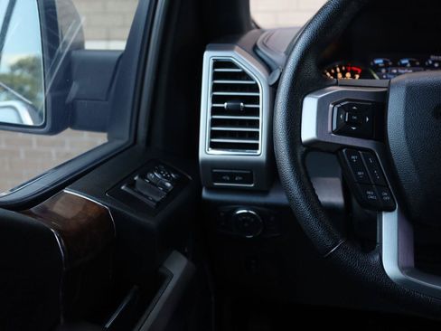 Used 2015 Ford F150 Platinum w/ Equipment Group 701A Luxury AWD/4WD image 35