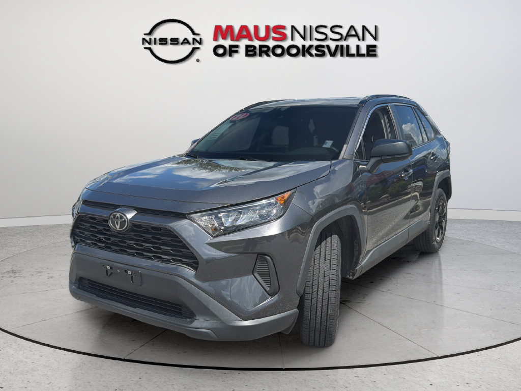 Used 2021 Toyota RAV4 LE AWD/4WD image 4