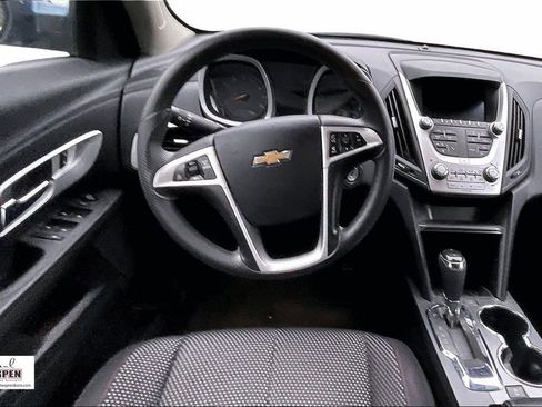 Used 2017 Chevrolet Equinox LT image 5