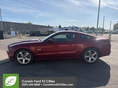 Used 2014 Ford Mustang GT Premium w/ Comfort Package RWD image 10