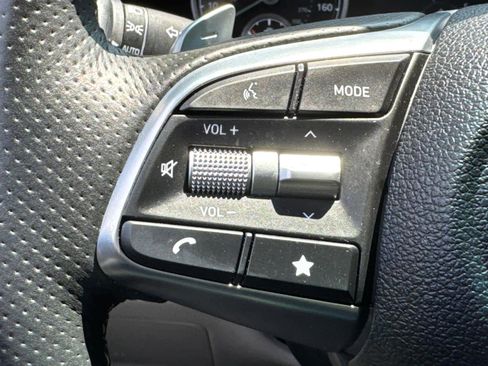 Used 2022 Genesis G70 2.0T w/ Prestige Package image 23