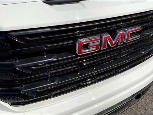 Used 2024 GMC Sierra 1500 Elevation image 30