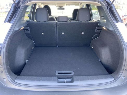 Used 2025 Nissan Kicks SV image 11