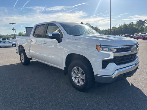Used 2023 Chevrolet Silverado 1500 LT w/ Work Truck Package image 9