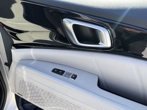 Certified 2026 Kia Carnival SX Prestige image 19