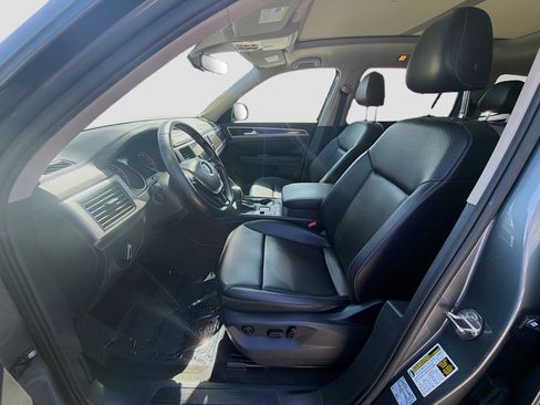 Used 2019 Volkswagen Atlas SE image 18