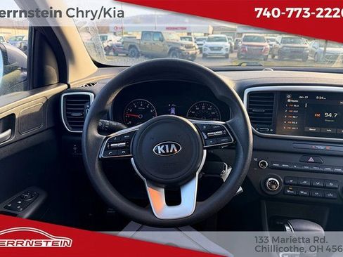 Used 2022 Kia Sportage LX image 7