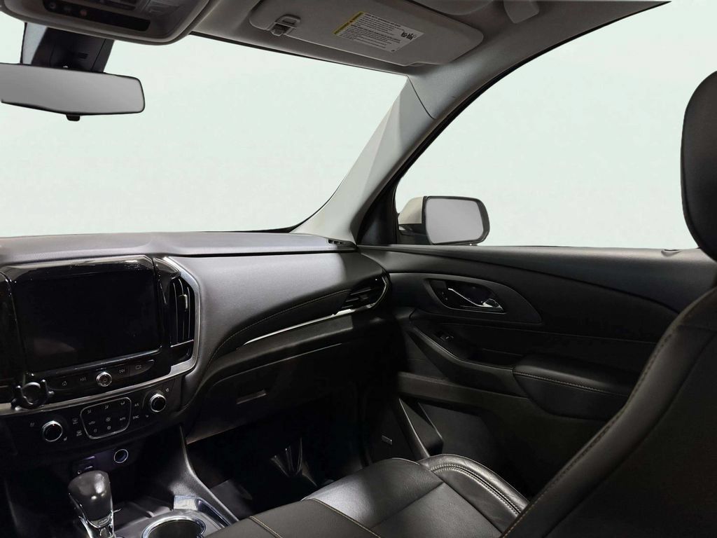 Used 2021 Chevrolet Traverse Premier w/ LPO, Floor Liner Package AWD/4WD image 11