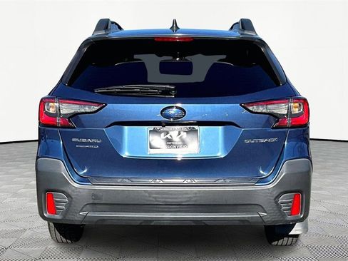 Used 2022 Subaru Outback Premium image 4