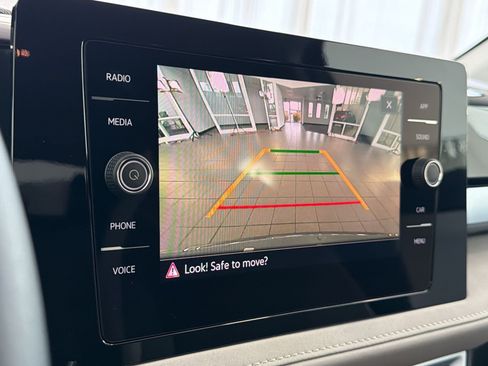 New 2026 Volkswagen Taos SE FWD image 20