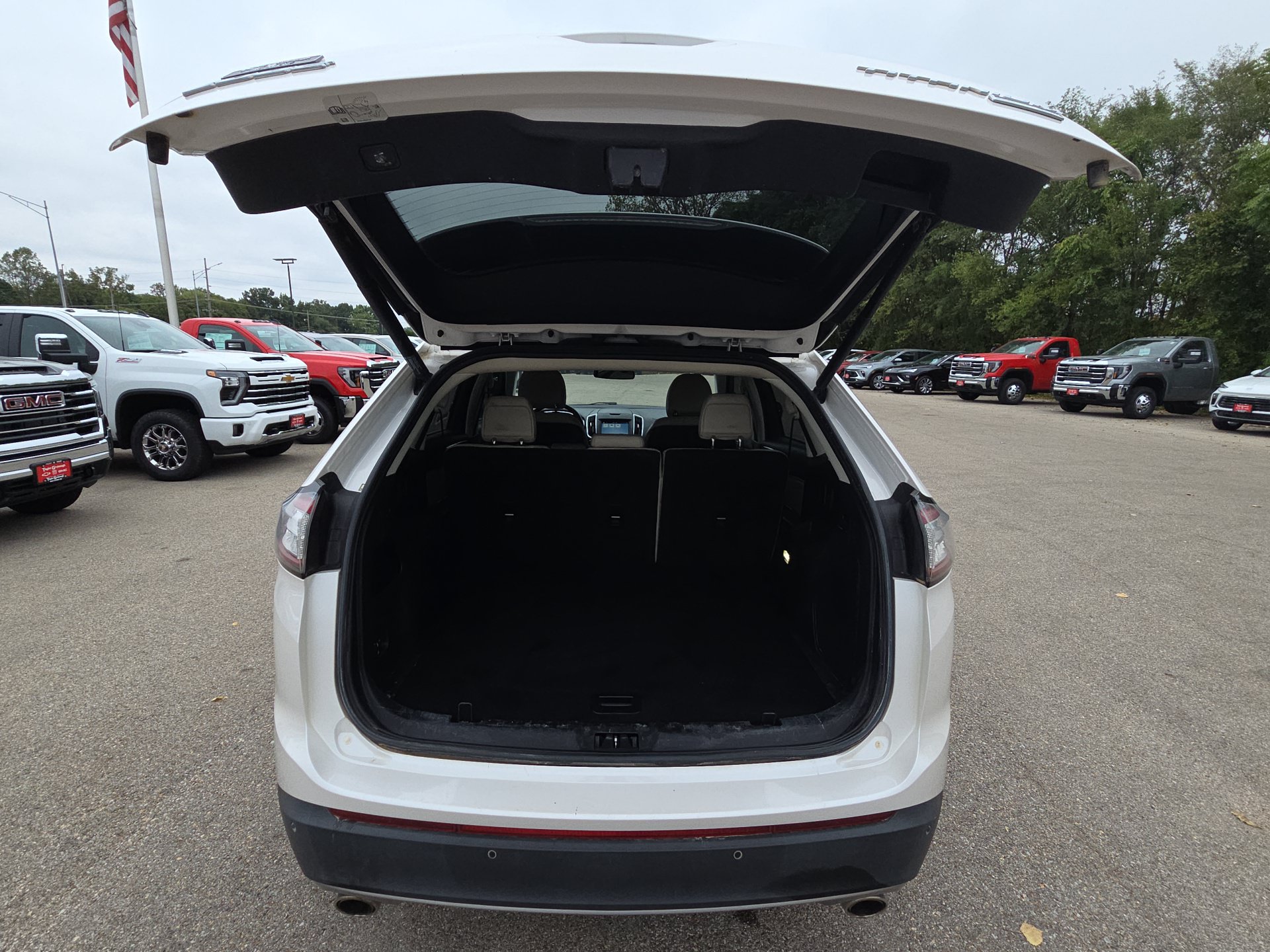 Used 2018 Ford Edge Titanium w/ Technology Package AWD/4WD image 31