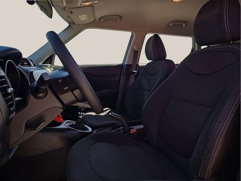 Used 2015 Kia Soul image 12