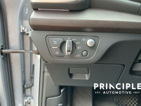 Used 2023 Audi Q5 e Prestige w/ Prestige Package image 23