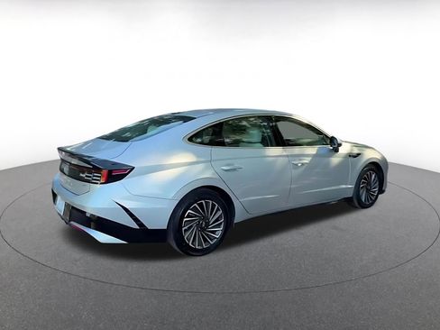 Used 2025 Hyundai Sonata SEL FWD image 12