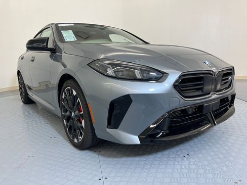 Used 2026 BMW M235i xDrive w/ Technology Package image 7