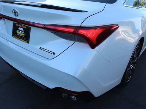 Used 2019 Toyota Avalon Touring w/ Advanced Safety Package FWD image 17