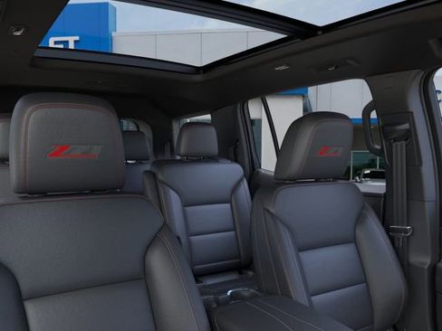 New 2026 Chevrolet Traverse Z71 image 24