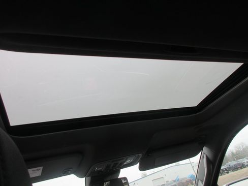 New 2026 GMC Sierra 1500 SLT w/ SLT Premium Plus Package image 16