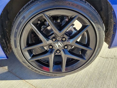 Used 2023 Honda Civic Sport image 10