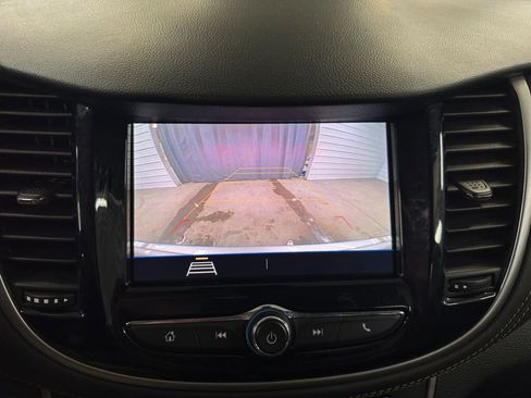 Certified 2022 Chevrolet Trax LT w/ Driver Confidence Package image 12