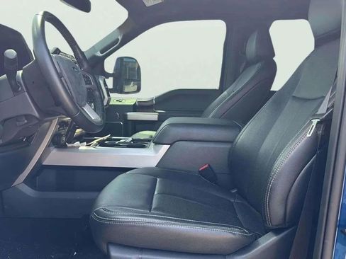 Used 2022 Ford F250 Lariat w/ Black Appearance Package image 9