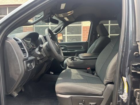 Used 2025 RAM 2500 Big Horn AWD/4WD image 7