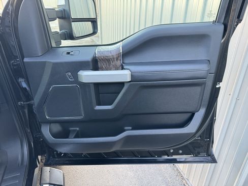 Used 2017 Ford F350 Lariat w/ Lariat Ultimate Package image 36