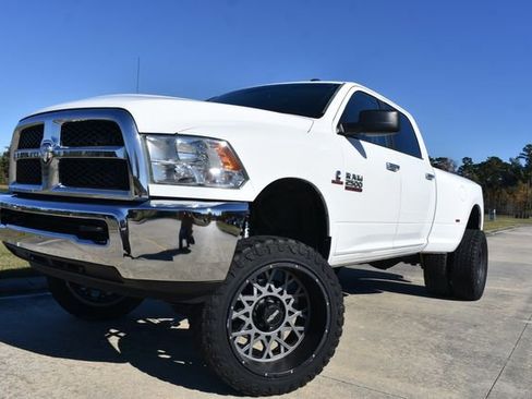 Used 2017 RAM 2500 SLT image 5