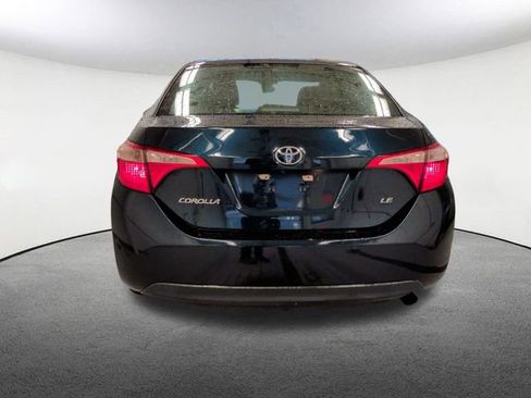 Used 2018 Toyota Corolla LE image 11