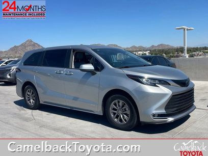 Used 2021 Toyota Sienna XLE