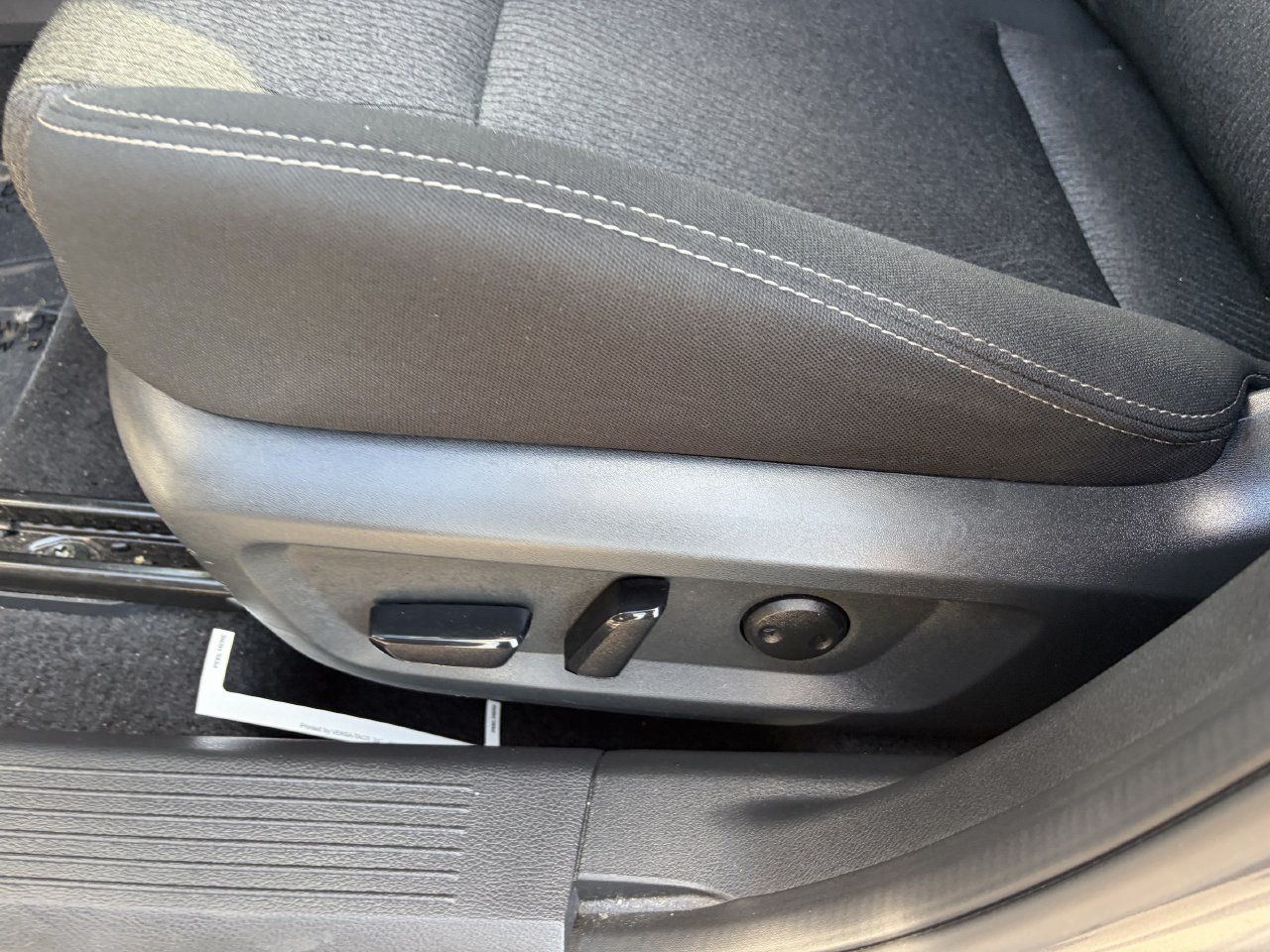 Certified 2025 Nissan Rogue SV FWD image 23