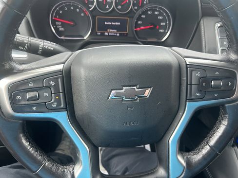 Used 2021 Chevrolet Tahoe Z71 w/ Z71 Signature Package image 21